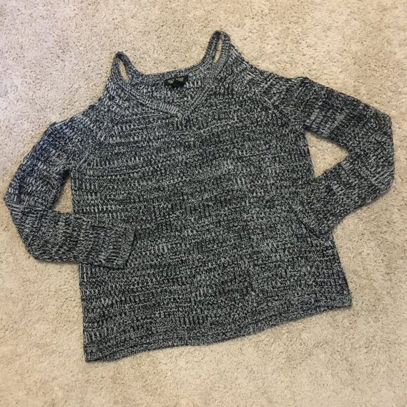 Marled Salt And Pepper Cold Shoulder Knit Sweater - Picture 10 of 14